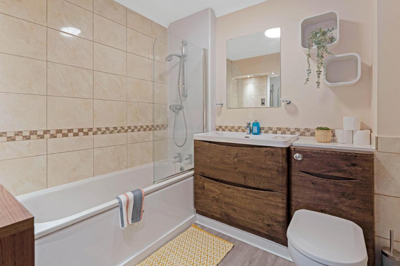 Elegant & Unique Getaway - Spacious 3 Bedroom, 2 Bathroom City Centre Apartment - Free Allocated Parking. Edinburg Exteriör bild