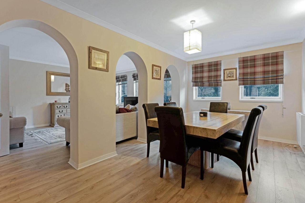 Elegant & Unique Getaway - Spacious 3 Bedroom, 2 Bathroom City Centre Apartment - Free Allocated Parking. Edinburg Exteriör bild