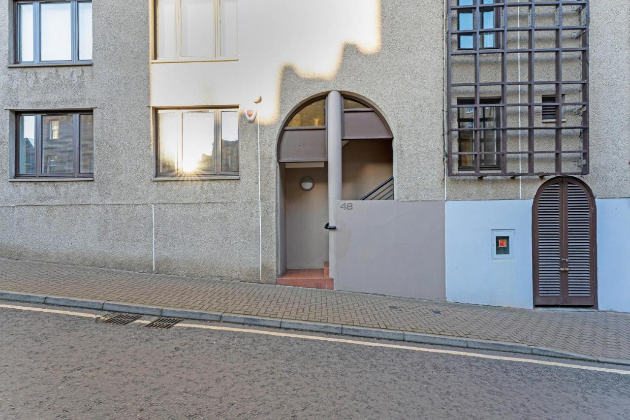 Elegant & Unique Getaway - Spacious 3 Bedroom, 2 Bathroom City Centre Apartment - Free Allocated Parking. Edinburg Exteriör bild